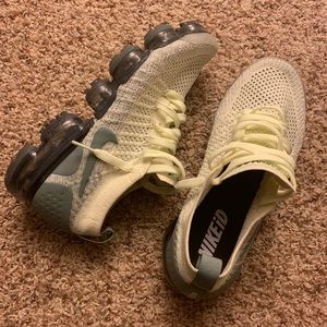 *GENTLY USED* Nike  ID VaporMax